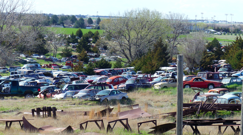 Illustration for article titled Help Us Spot the Incredible Cars in This Kansas Junkyard